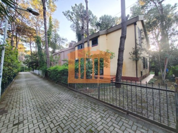 Durres, shitet Vile 3+1+Aneks+Ballkon, Kati 2, 150 m² 490,000 €