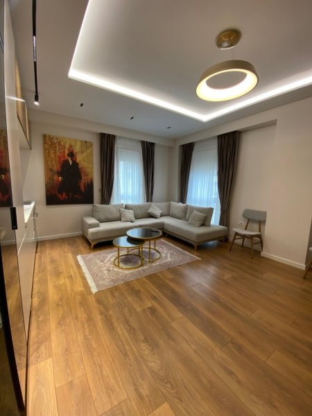 Tirane, jepet me qera apartament 2+1+Ballkon, Kati 5, 108 m² 1,100 € (QENDER)