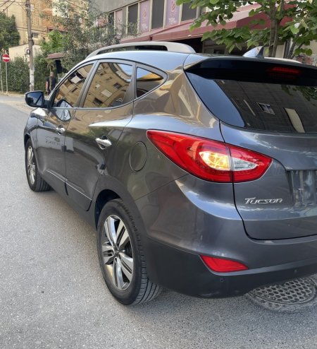 Tirane, shitet SUV | Fuoristrad | Xhip Hyundai Tucson IX 2WD Full Premium Viti 2014 , Nafte, gri e erret, automatik, Klima, 175000 km, 11,900 €