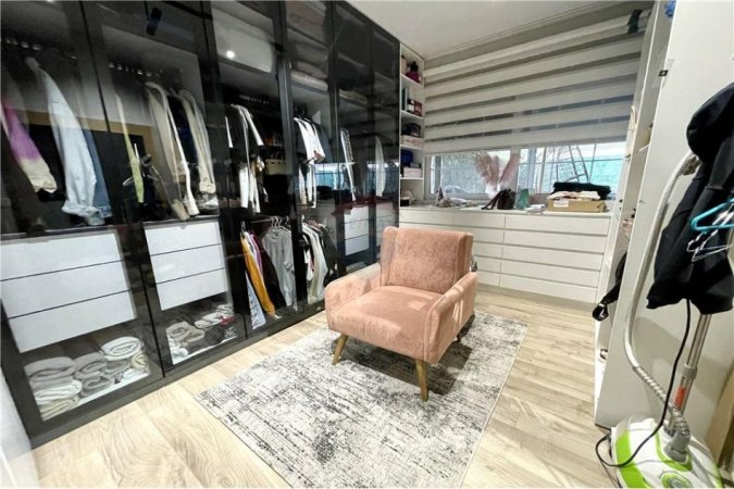 Tirane, shitet apartament 2+1+Aneks+Ballkon, Kati 8, 175 m² 200,000 € (Rruga 5 Maji)