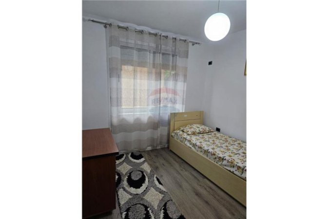 Tirane, shitet 2+1, , 58 m² 130,000 € (Rruga Muhamet Gjollesha)