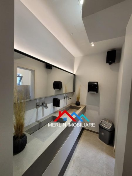 Tirane, shitet ambjent biznesi , , 150 m² 330,000 € (Ali Demi)