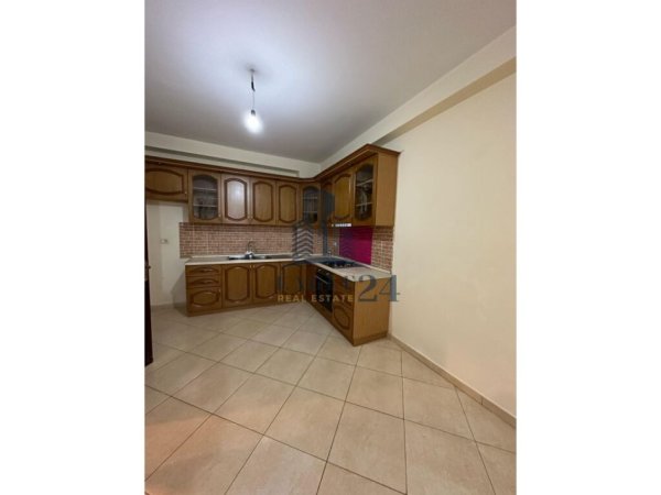 Tirane, jepet me qera 2+1, Kati 2, 80 m² 350 € (astir)