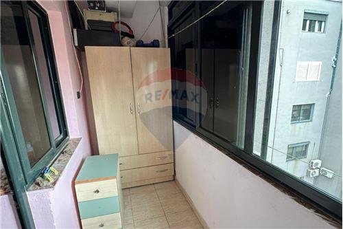 Tirane, jepet me qera apartament 2+1+Ballkon, Kati 5, 72 m² 500 € (Rruga Asim Vokshi)