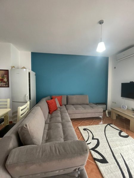 Tirane, jepet me qera apartament 2+1+Ballkon, Kati 2, 110 m² 600 € (Mine Peza)