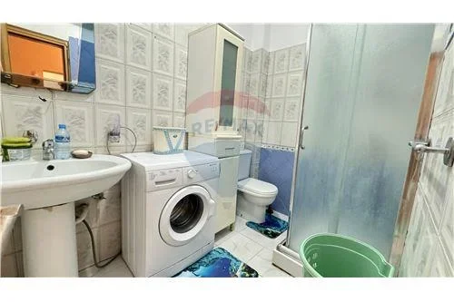 Tirane, jepet me qera apartament 2+1+Ballkon, , 85 m² 499 € (Pazari i ri)