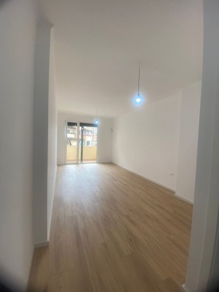 Tirane, shitet apartament 1+1+Ballkon, Kati 5, 70 m² 135,000 € (RRUGA E ELBASANIT)