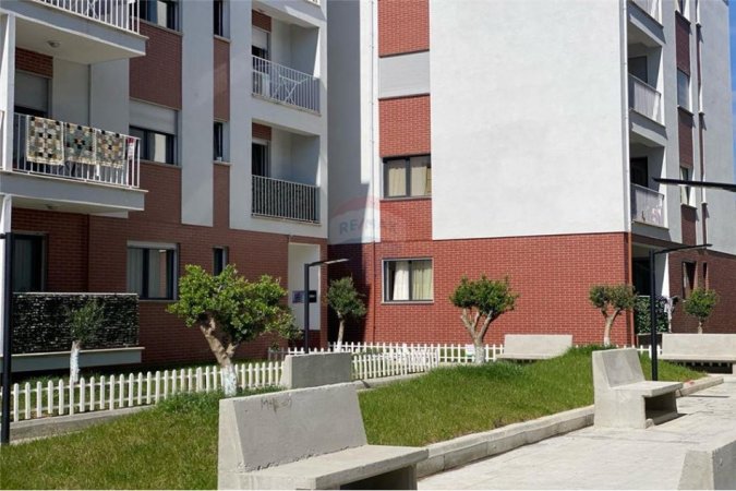 Tirane, apartament , Kati 1, 84 m² 450 € 