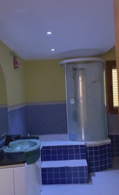 Tirane, jepet me qera apartament 4+1+A+BLK Kati 4, 150 m² 600 Euro (rruga elbasanit)