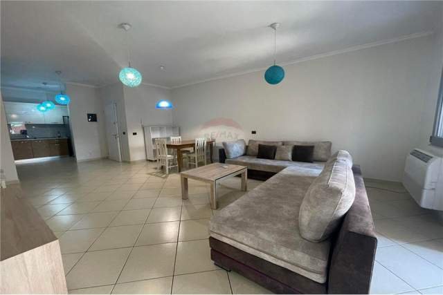 Tirane, jepet me qera apartament 1+1+BLK 70 m² 500 Euro (Marko Bocari)