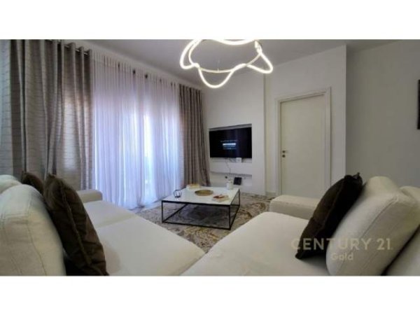 Tirane, shes 1+1+A+BLK Kati 3, 80 m² 160.000 Euro