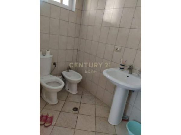 Durres, shes apartament Kati 5, 72 m² 52.000 Euro (tregu fshatar)
