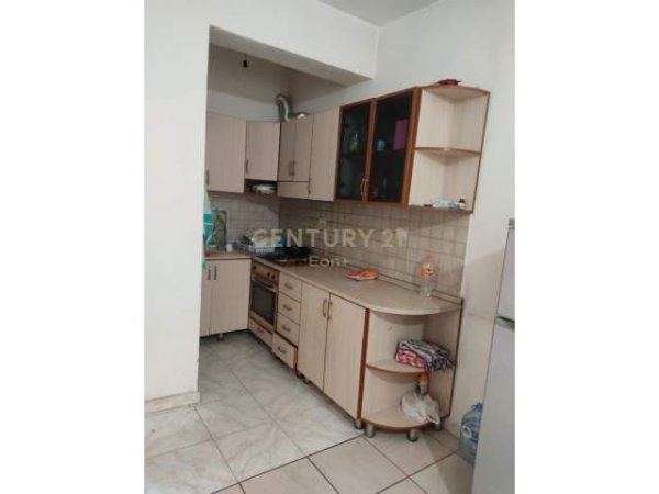 Durres, shes apartament Kati 5, 72 m² 52.000 Euro (tregu fshatar)