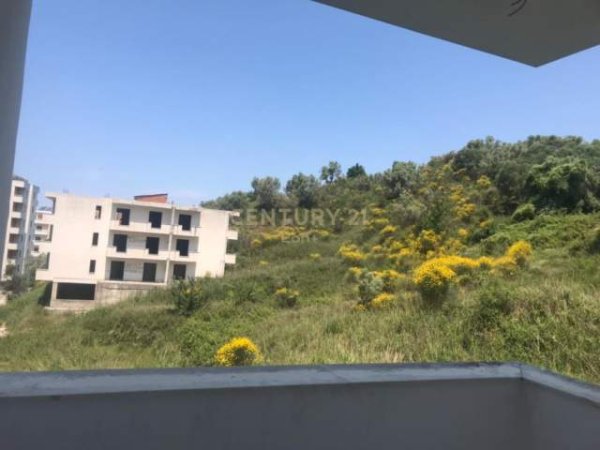 Durres, jepet me qera apartament Kati 5, 63 m² 140 Euro