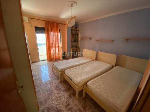 Durres, shitet apartament Kati 3, 110 m² 54.000 Euro