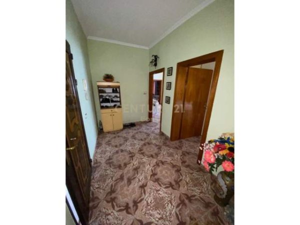 Durres, shitet apartament Kati 3, 110 m² 54.000 Euro