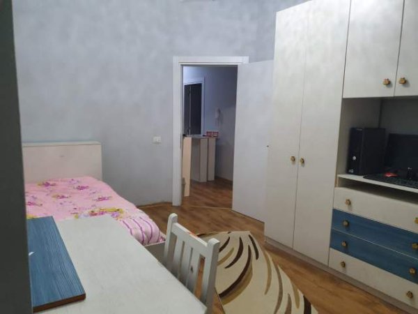 Tirane, jepet me qera apartament 2+1+BLK Kati 2, 86 m² 450 Euro (bill klinton)