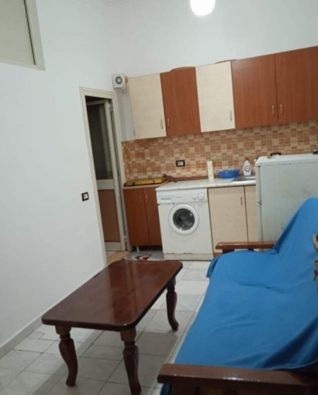 Tirane, jepet me qera apartament 1+1 Kati 1, 32 m² 300 Euro (stadiumi dinamo)