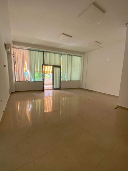 Tirane, jepet me qera zyre Kati 2, 73 m² 450 Euro (Tish Dahija)