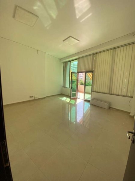 Tirane, jepet me qera zyre Kati 2, 73 m² 450 Euro (Tish Dahija)