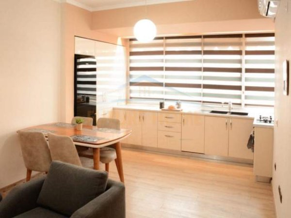 Tirane, jepet me qera apartament 2+1+BLK Kati 7, 91 m² 450 Euro (Don Bosko)