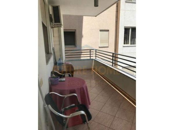 Tirane, jepet me qera apartament 2+1+BLK Kati 4, 120 m² 500 Euro (Don Bosko)