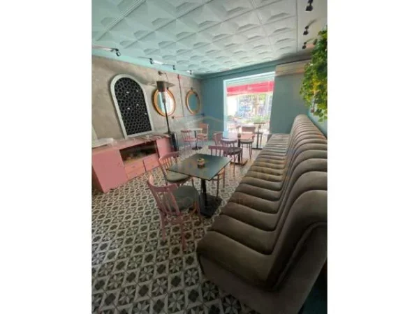 Tirane, Biznes Bar-Kafe në shitje Kati 0, 120 m² 16.000 Euro (21 Dhjetori)