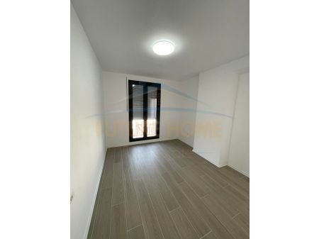 Tirane, jepet me qera apartament 1+1+BLK Kati 3, 65 m² 400 Euro (Oxhaku,Tirane)