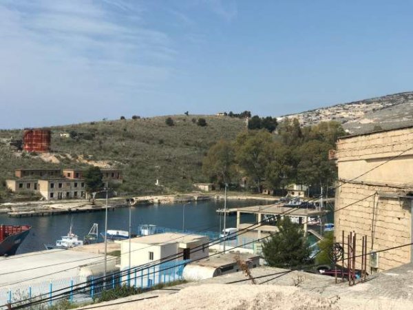 Sarande, shes truall 111 m²