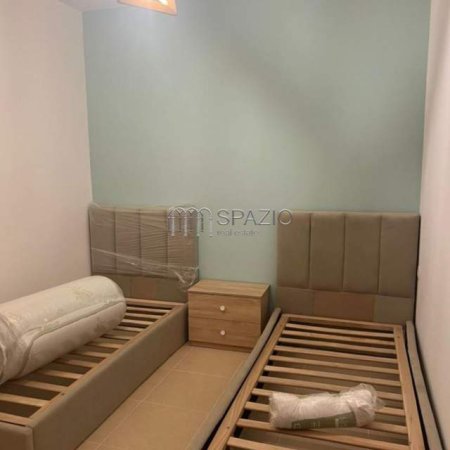 Tirane, jepet me qera apartament 1+1 Kati 5, 60 m² 400 Euro (Rruga Dritan Hoxha)