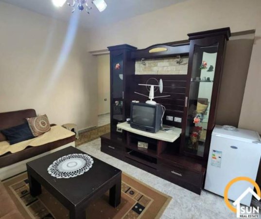 Shkoder, jepet me qera apartament 1+1 Kati 3, 65 m² 18.000 Leke (MBRAPA TEATER MIGJENI)