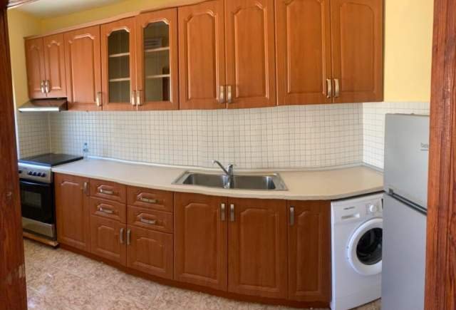 Tirane, ofert apartament 1+1+BLK Kati 3, 55 m² 300 Euro (Rruga Kostaq Cipo)