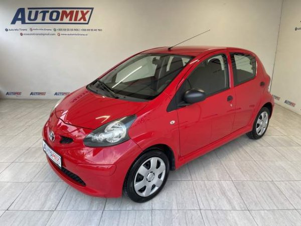 Tirane, shes makine Toyota aygo Viti 2008, 3.600 Euro