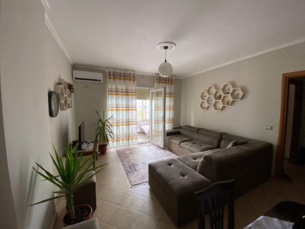 Tirane, jepet me qera apartament 1+1+BLK Kati 6, 70 m² 35.000 Leke (Rruga teodor keko)