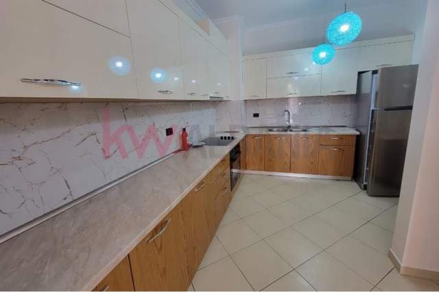 Tirane, jepet me qera apartament 1+1+BLK Kati 4, 70 m² 500 Euro (Marko Bocari)