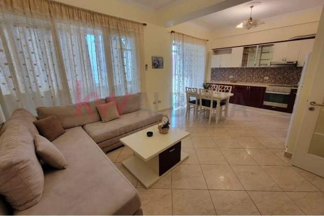 Tirane, jepet me qera apartament 2+1+A+BLK Kati 7, 130 m² 600 Euro (Marko Bocari)