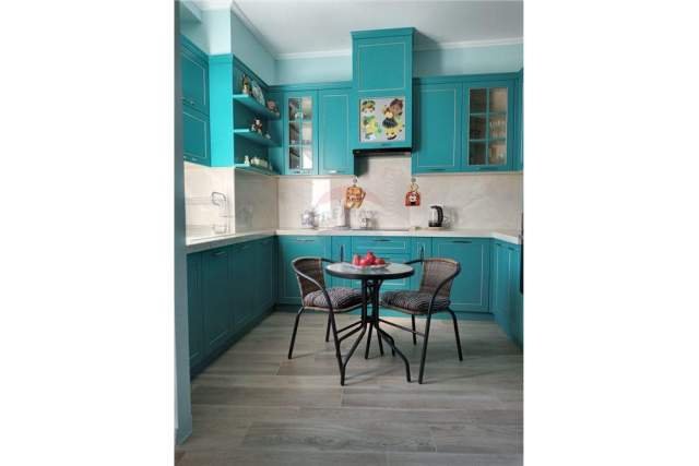 Tirane, jepet me qera apartament 2+1 103 m² 1.500 Euro (STADIUMU QEMAL STAFA)