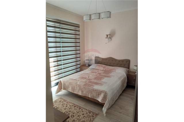 Tirane, jepet me qera apartament 2+1 103 m² 1.500 Euro (STADIUMU QEMAL STAFA)