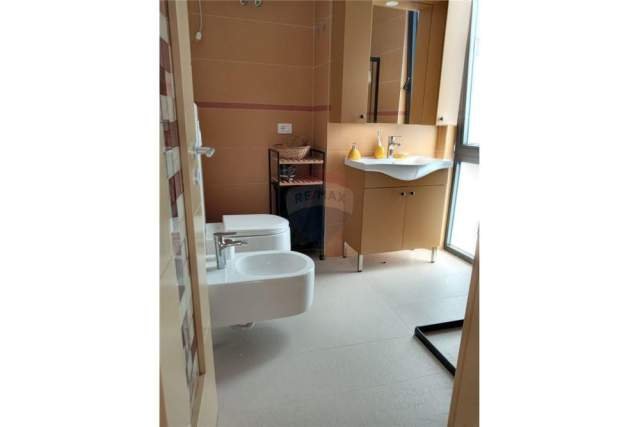 Tirane, jepet me qera apartament 2+1+BLK Kati 3, 104 m² 1.100 Euro (Stadiumi Qemal Stafa)