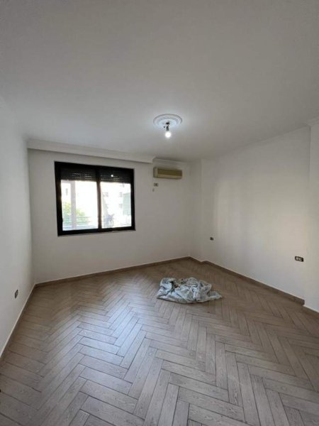 Tirane, shitet apartament 2+1 Kati 3, 125 m² 212.500 Euro (Qender)