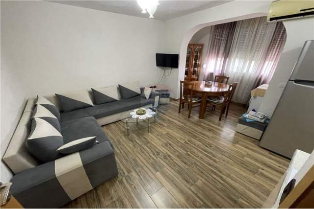 Tirane, jepet me qera apartament 2+1 Kati 5, 80 m² 350 Euro (rruga elbasannit)