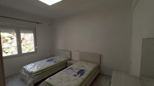 Tirane, jepet me qera apartament 2+1+BLK Kati 2, 70 m² 400 Euro (Rruga Dibres)