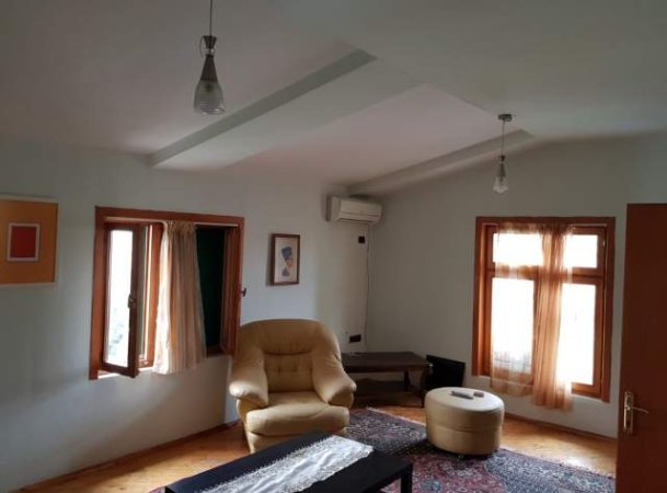 Tirane, jepet me qera shtepi 3+1+A+BLK Kati 2, 140 m² 400 Euro (Todi Shkurti)