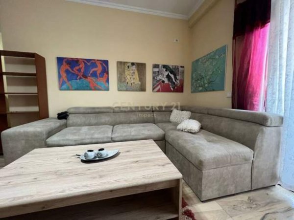 Tirane, jepet me qera apartament 2+1+BLK Kati 5, 98 m² 400 Euro (rruga Ali Demi)