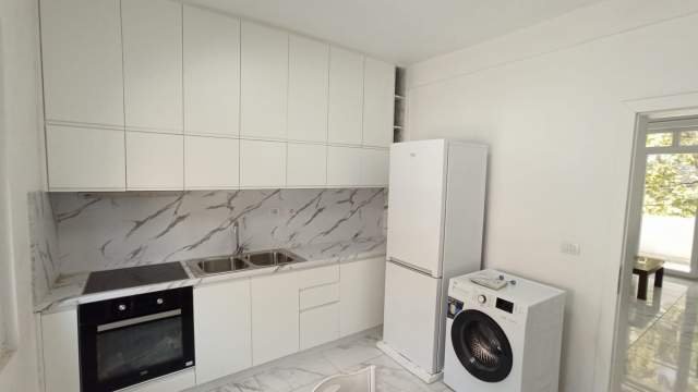 Tirane, jap me qera apartament 2+1 Kati 2, 70 m² 400 Euro (Rruga e Dibres)