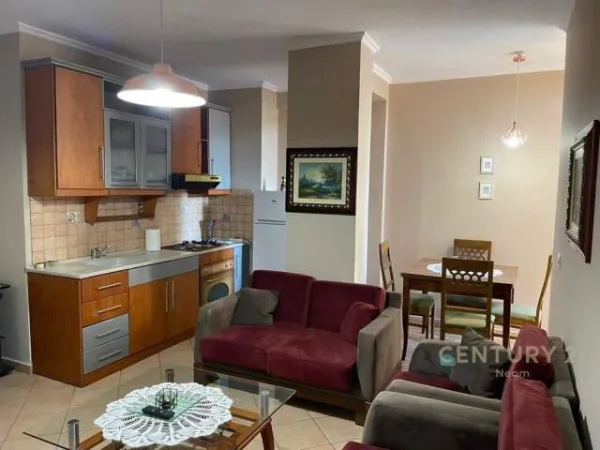 Tirane, jepet me qera apartament 1+1 Kati 2, 56 m² 400 Euro