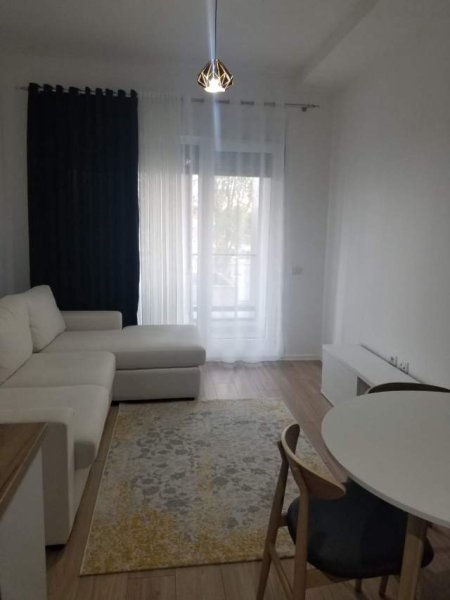 Tirane, jepet me qera apartament 1+1 Kati 3, 450 Euro
