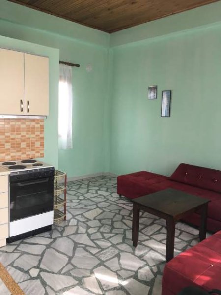 Pogradec, jap me qera shtepi 1+1+BLK Kati 2, 50 m² 10.000 Leke (Islam Dani,Lagjia 5)