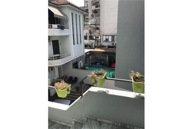Tirane, jepet me qera apartament 2+1 Kati 3, 80 m² 550 Euro (vaso pasha)