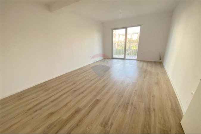 Tirane, apartament , Kati 1, 84 m² 450 € 